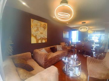 SE VENDE AMPLIO 137MTS Y MODERNO DEPARTAMENTO CON COCHERA EN LA MOLINA