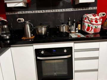 SE VENDE AMPLIO 137MTS Y MODERNO DEPARTAMENTO CON COCHERA EN LA MOLINA