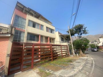 Lindo Departamento En La Molina Ideal Para Parejas Jovenes