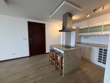 HERMOSO Y AMPLIO DEPARTAMENTO DE VENTA  - COMO NUEVO - 2 DORMITORIOS - TANDA NAYON - CUMBAYA