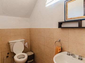 Casa en venta c/ cochera en Vaqueros