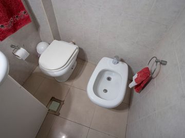 VENTA CASA 5 AMBIENTES PATIO COCHERA APTO CREDITO