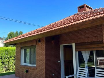 Casa remodelada en el country Nautico Escobar