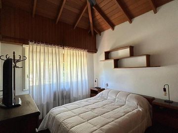 Casa remodelada en el country Nautico Escobar