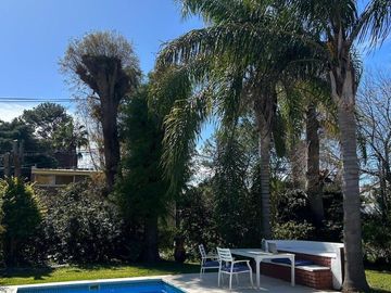 Casa remodelada en el country Nautico Escobar