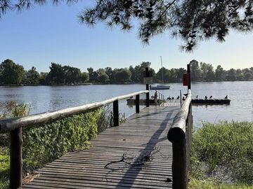 Casa remodelada en el country Nautico Escobar