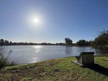 Casa remodelada en el country Nautico Escobar