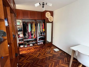 Vive cerca del mar en una casa amplia y moderna en Pimentel.