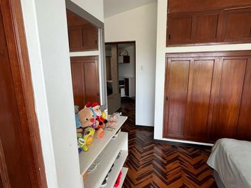 Vive cerca del mar en una casa amplia y moderna en Pimentel.