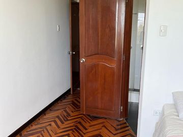 Vive cerca del mar en una casa amplia y moderna en Pimentel.