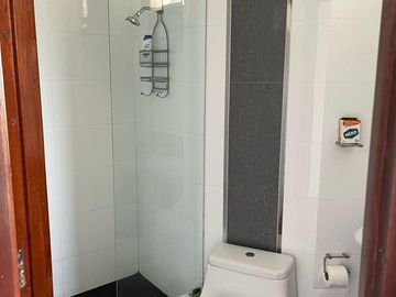 Vive cerca del mar en una casa amplia y moderna en Pimentel.