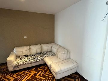 Vive cerca del mar en una casa amplia y moderna en Pimentel.