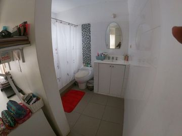 Residencia Tipo Quinta con Jardines Amplios y Estilo Contemporáneo en la Ciudad