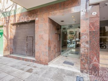 Semipiso 5 ambientes con cochera