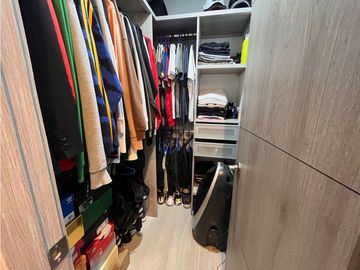 ESPECTACUALR APARTAMENTO A LA VENTA EN LA LOMA DE LAS BRUJAS ENVIGADO