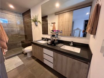 ESPECTACUALR APARTAMENTO A LA VENTA EN LA LOMA DE LAS BRUJAS ENVIGADO