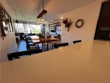 ESPECTACUALR APARTAMENTO A LA VENTA EN LA LOMA DE LAS BRUJAS ENVIGADO