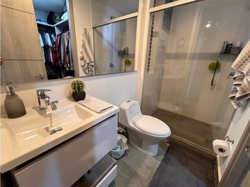 ESPECTACUALR APARTAMENTO A LA VENTA EN LA LOMA DE LAS BRUJAS ENVIGADO