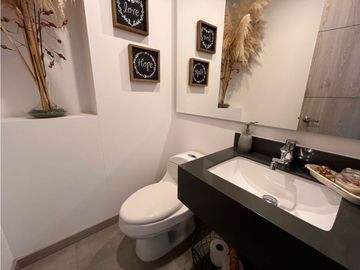 ESPECTACUALR APARTAMENTO A LA VENTA EN LA LOMA DE LAS BRUJAS ENVIGADO