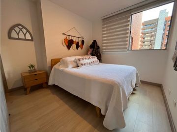 ESPECTACUALR APARTAMENTO A LA VENTA EN LA LOMA DE LAS BRUJAS ENVIGADO