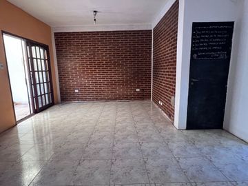 Venta CASA 3 amb - COCHERA QUINCHO JARDIN. PALOMAR