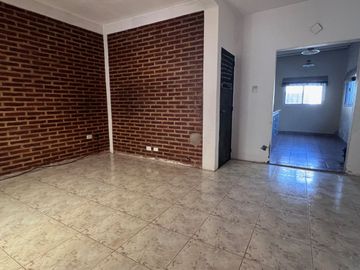 Venta CASA 3 amb - COCHERA QUINCHO JARDIN. PALOMAR