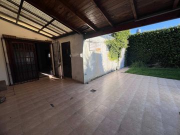 Venta CASA 3 amb - COCHERA QUINCHO JARDIN. PALOMAR