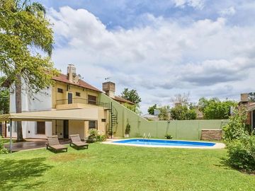CASA LOTE PROPIO DOBLE FRENTE 760 M2 BARRIO INGLÉS