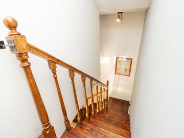 CASA LOTE PROPIO DOBLE FRENTE 760 M2 BARRIO INGLÉS
