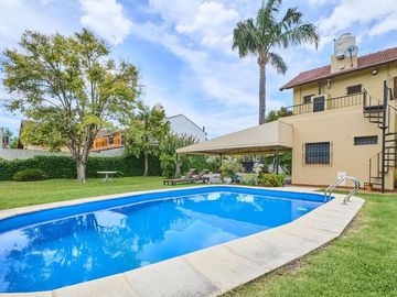 CASA LOTE PROPIO DOBLE FRENTE 760 M2 BARRIO INGLÉS