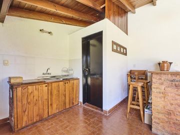 CASA LOTE PROPIO DOBLE FRENTE 760 M2 BARRIO INGLÉS