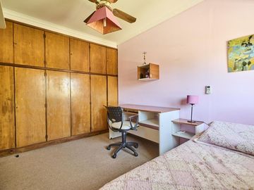 CASA LOTE PROPIO DOBLE FRENTE 760 M2 BARRIO INGLÉS
