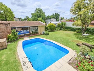 CASA LOTE PROPIO DOBLE FRENTE 760 M2 BARRIO INGLÉS