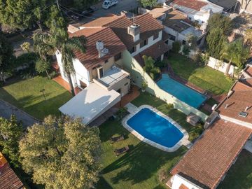 CASA LOTE PROPIO DOBLE FRENTE 760 M2 BARRIO INGLÉS