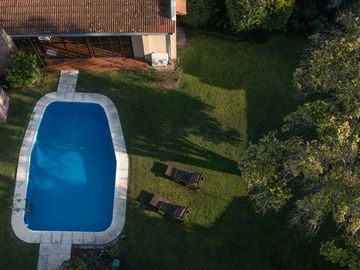 CASA LOTE PROPIO DOBLE FRENTE 760 M2 BARRIO INGLÉS
