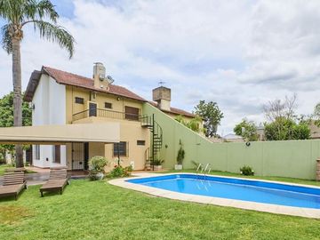 CASA LOTE PROPIO DOBLE FRENTE 760 M2 BARRIO INGLÉS