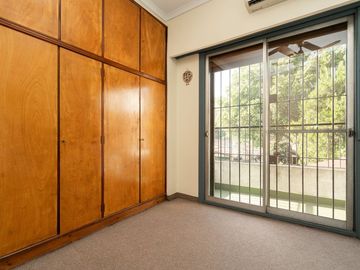 CASA LOTE PROPIO DOBLE FRENTE 760 M2 BARRIO INGLÉS