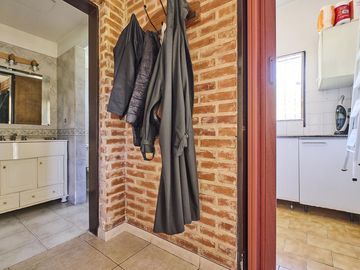 CASA LOTE PROPIO DOBLE FRENTE 760 M2 BARRIO INGLÉS