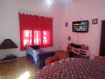 Casa 3 ambientes en venta en Villa Tesei