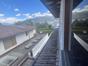Casa en  Venta de 4 dormitorios Sector Amagasí del Inca