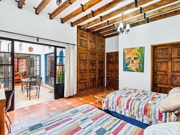 Tres Casas y Loft en el Centro de San Miguel de Allende en venta: Amueblado