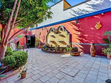 Tres Casas y Loft en el Centro de San Miguel de Allende en venta: Amueblado