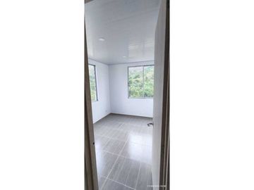 Estrena apartamento de 70 M2 en 210 mill en San Joaquín, La Mesa Cund