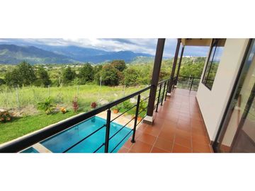 Casa campestre en #lamesacundinamarca 1000 M2 en 1599 millones.