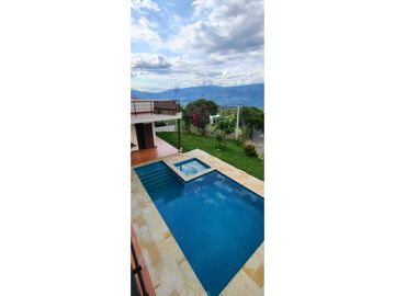 Casa campestre en #lamesacundinamarca 1000 M2 en 1599 millones.