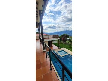 Casa campestre en #lamesacundinamarca 1000 M2 en 1599 millones.