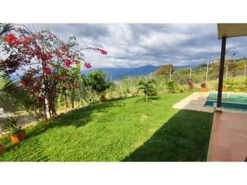 Casa campestre en #lamesacundinamarca 1000 M2 en 1599 millones.