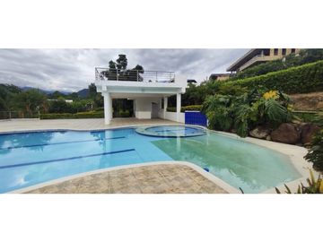 venta de casa campestre en condominio de 1704 M2 en 870 mill