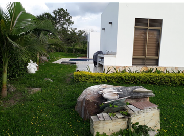 venta de casa campestre en condominio de 1704 M2 en 870 mill