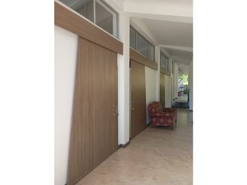 Venta de casa campestre de 2500 m2 en La Mesa Cund.
